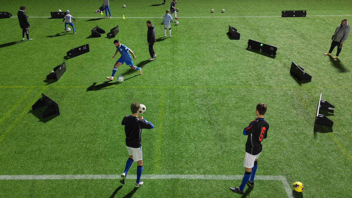 Player shielding the ball during a benchmarked session